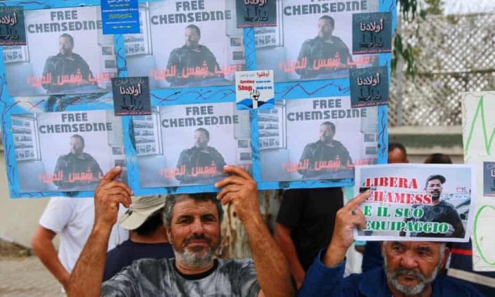 La solidarietà non è un crimine. Sei pescatori tunisini rimessi in libertà