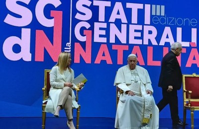 Papa Francesco: “Preferire figli a cani e gatti”. La risposta di Animalisti Italiani
